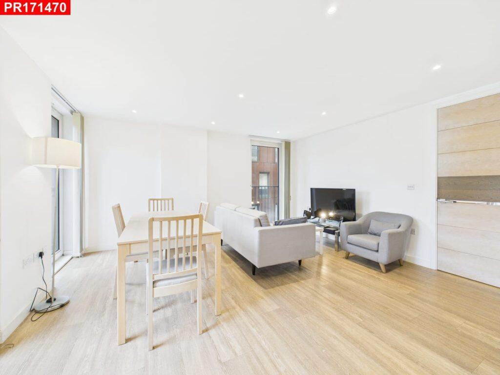 Main image of property: Rotherhithe – 2 Bedrooms Flat