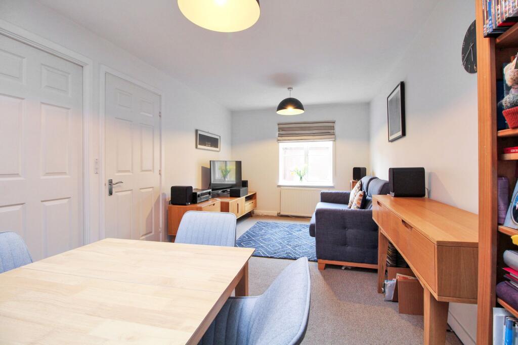 House in Tonbridge - More