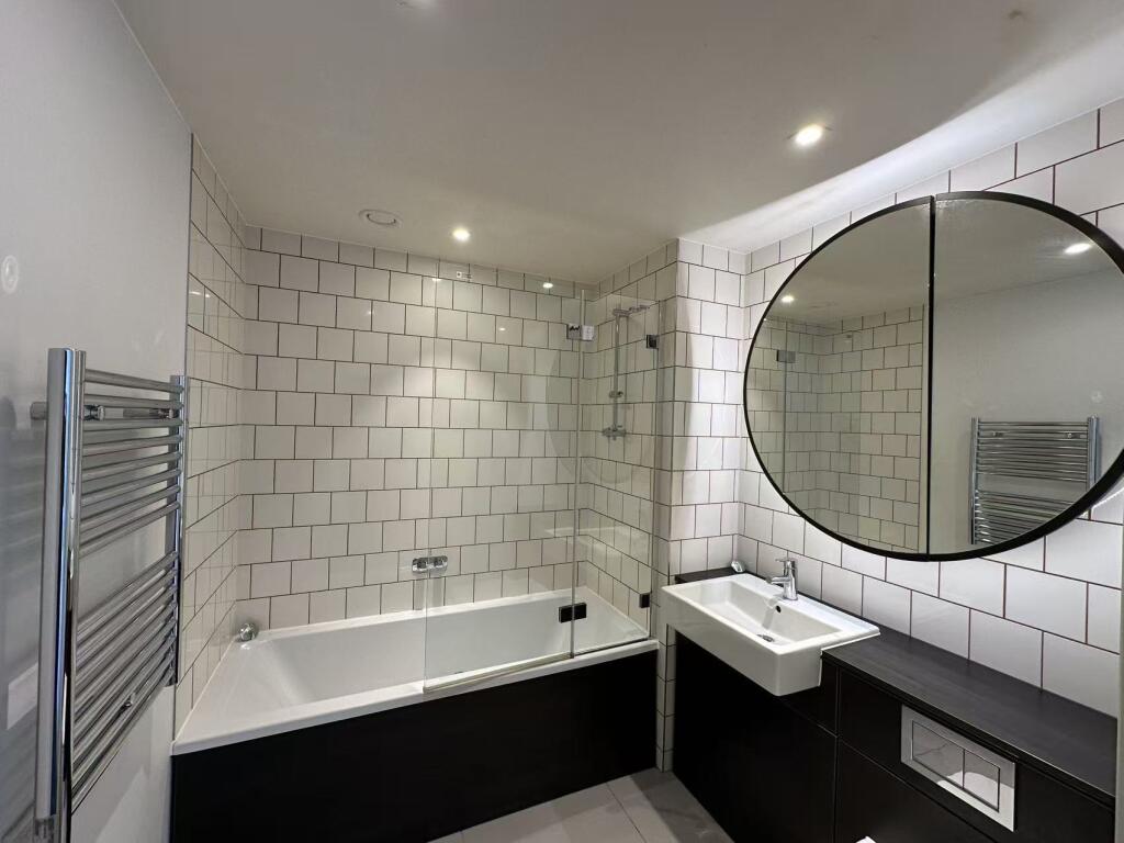 Apartment in London - More