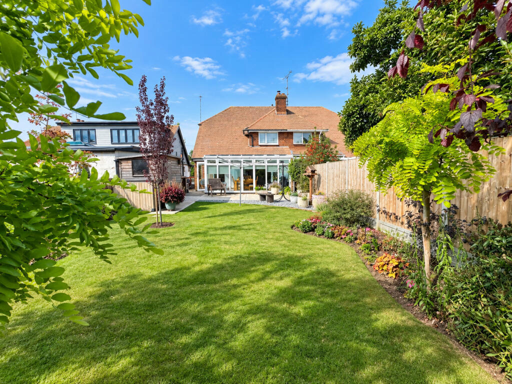 House in Southend-on-Sea - View 2