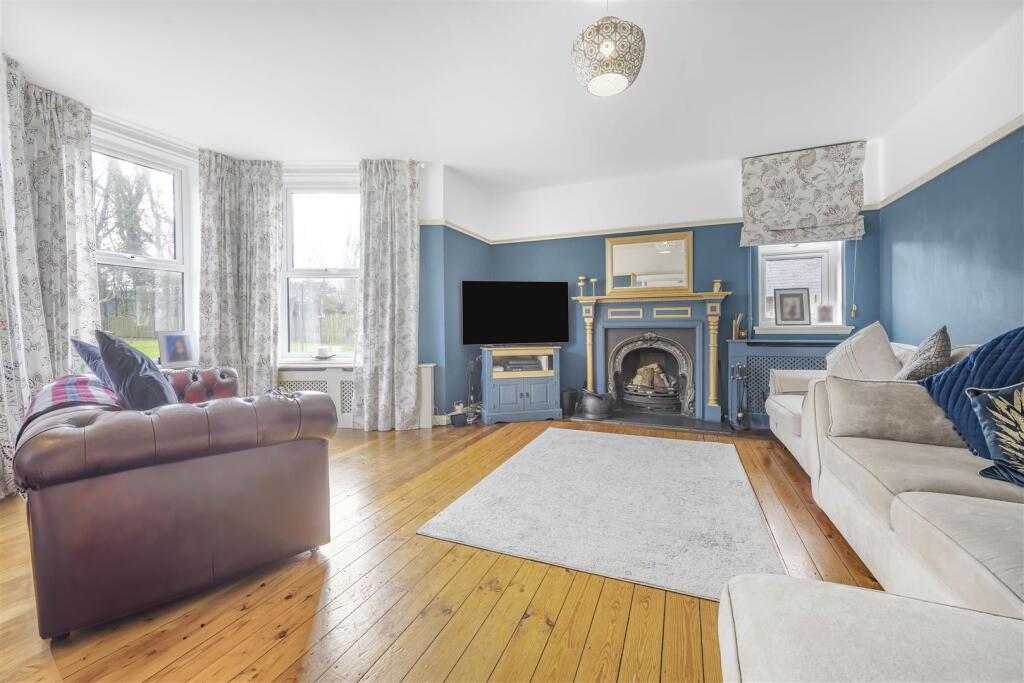 Ringwood Crescent, St Athan photo 2