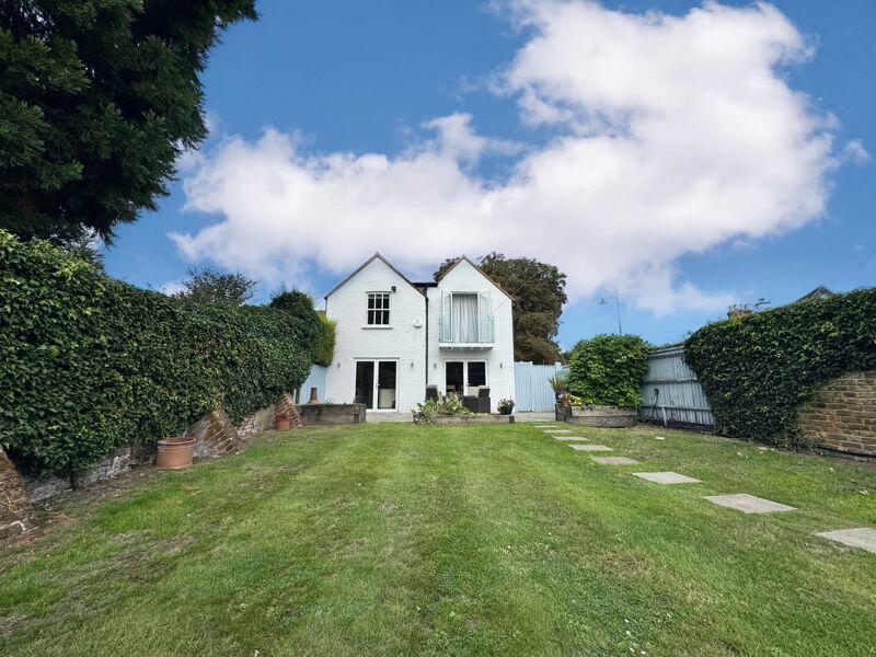Character Property - Overlooking the Green photo 4