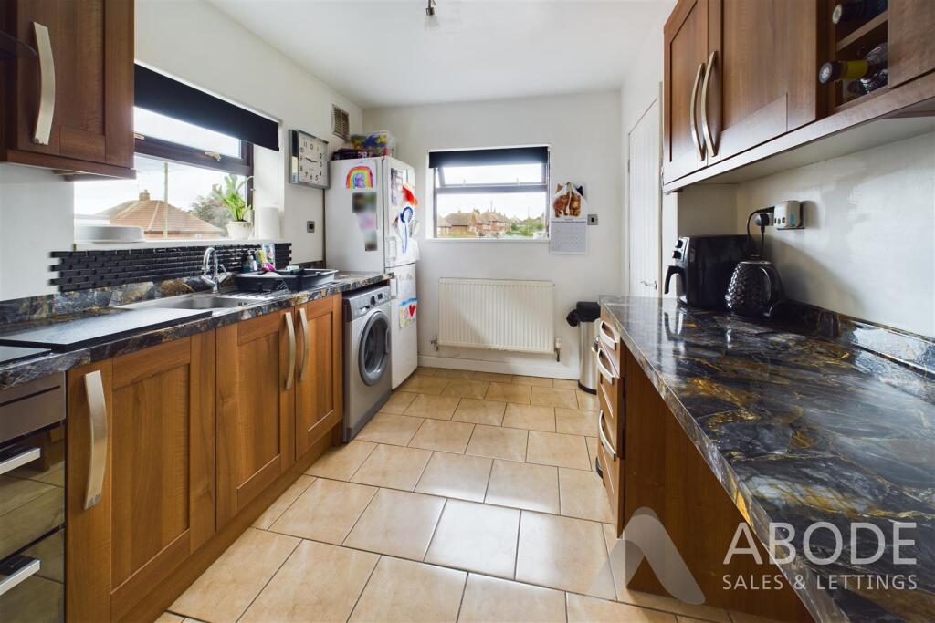 House in Stoke-on-Trent - More