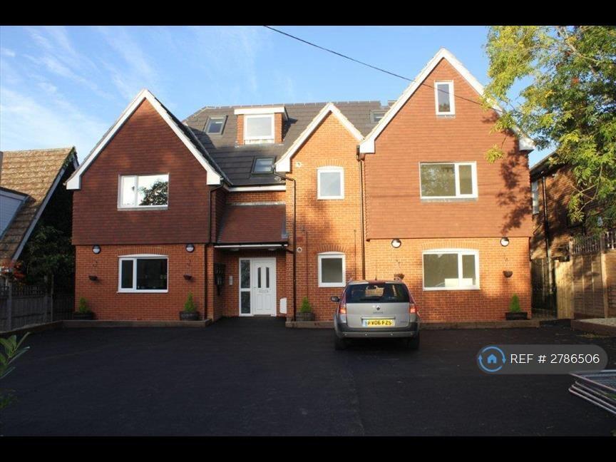 Main image of property: Reading Road, Winnersh, RG41