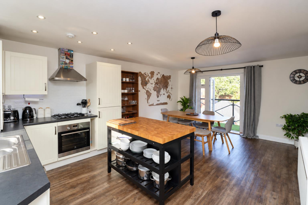 House in Hart, Crookham Park - View 2