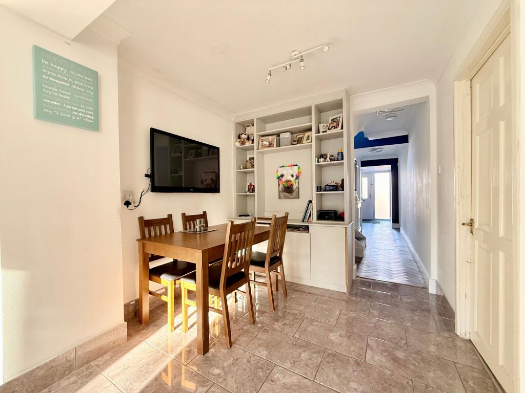 House in Luton - More