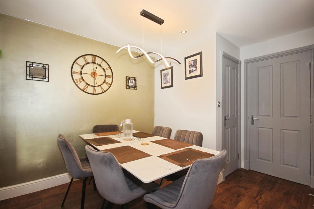 Kempton Drive, WARWICK photo 4