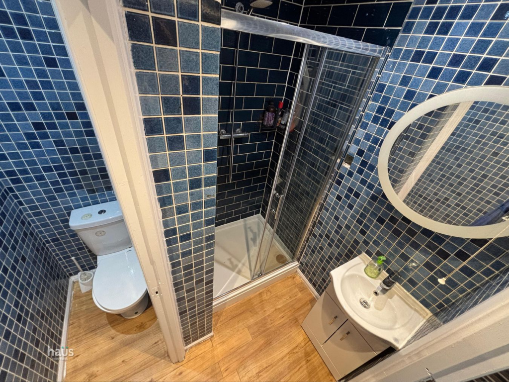 Apartment in Chatham, Walderslade - More