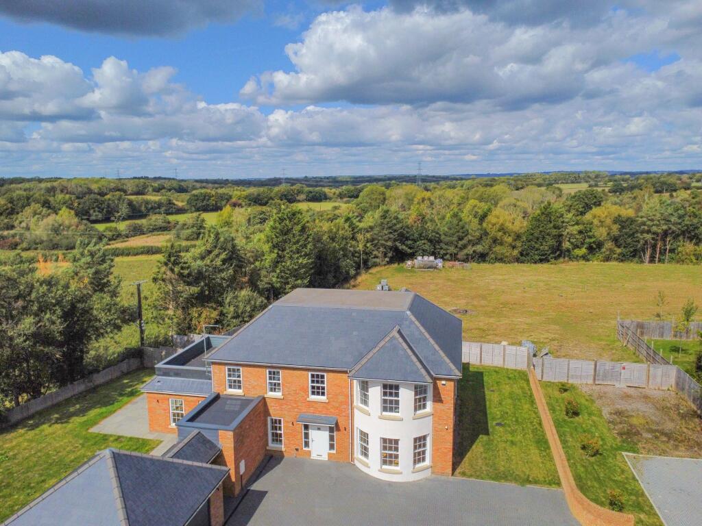 4-bed detached on Oakview Place, Worth Farm, TN22, £1,250,000