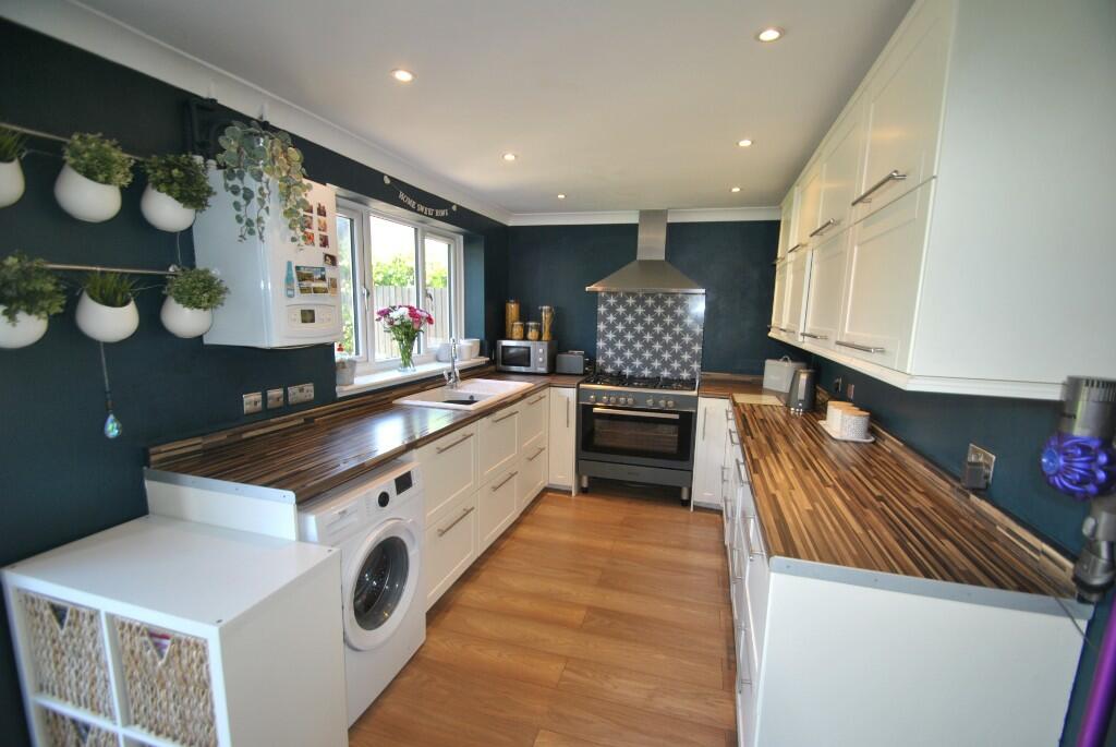 1, Gower Road, Shaftesbury, Dorset, SP7 photo 3