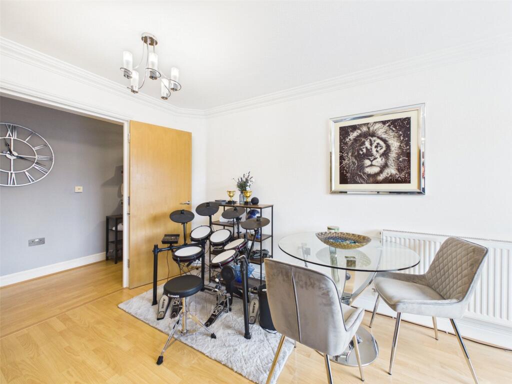 Apartment in Cheltenham, Wymans Brook, St Peter's - View 5