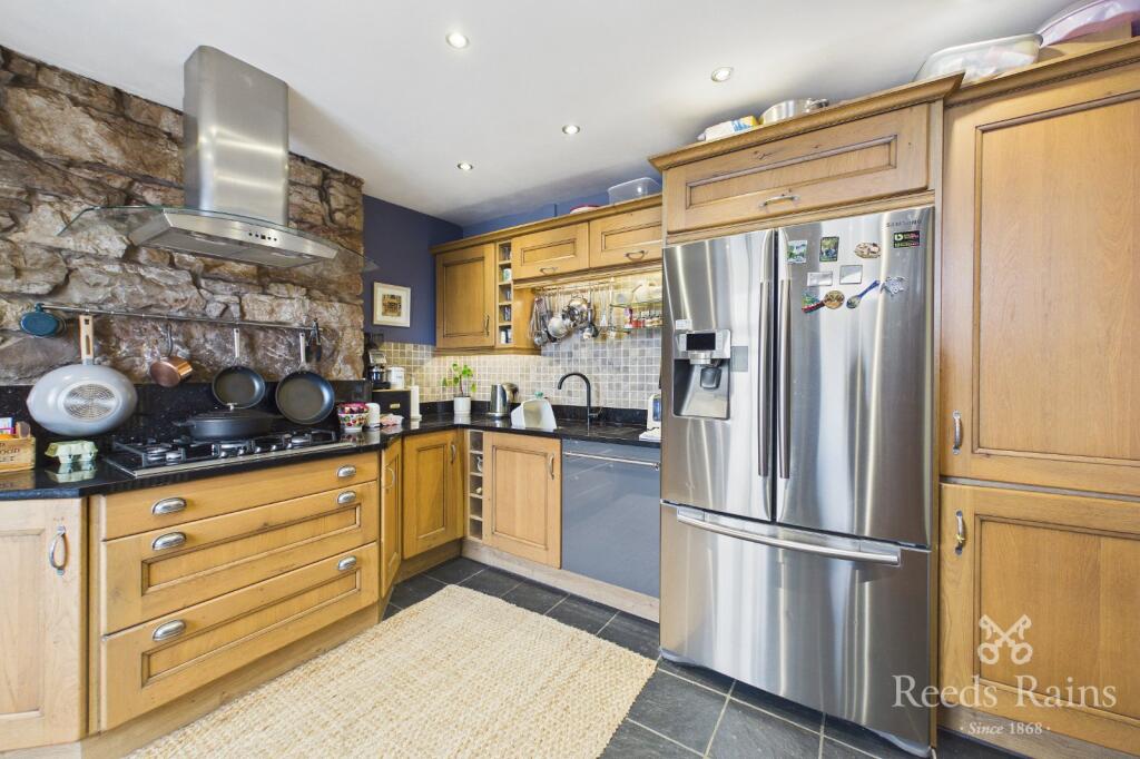 Tan Yr Allt Road, Llanddulas, Conwy, LL22 photo 4