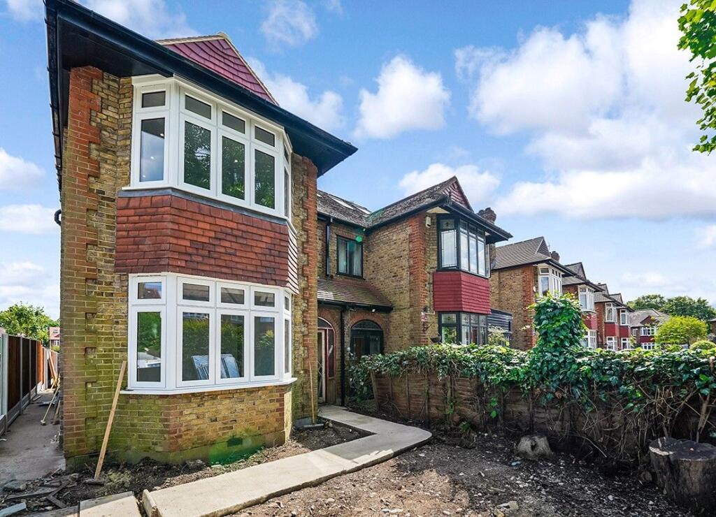 Main image of property: Goldsborough Crescent, North Chingford, London E4