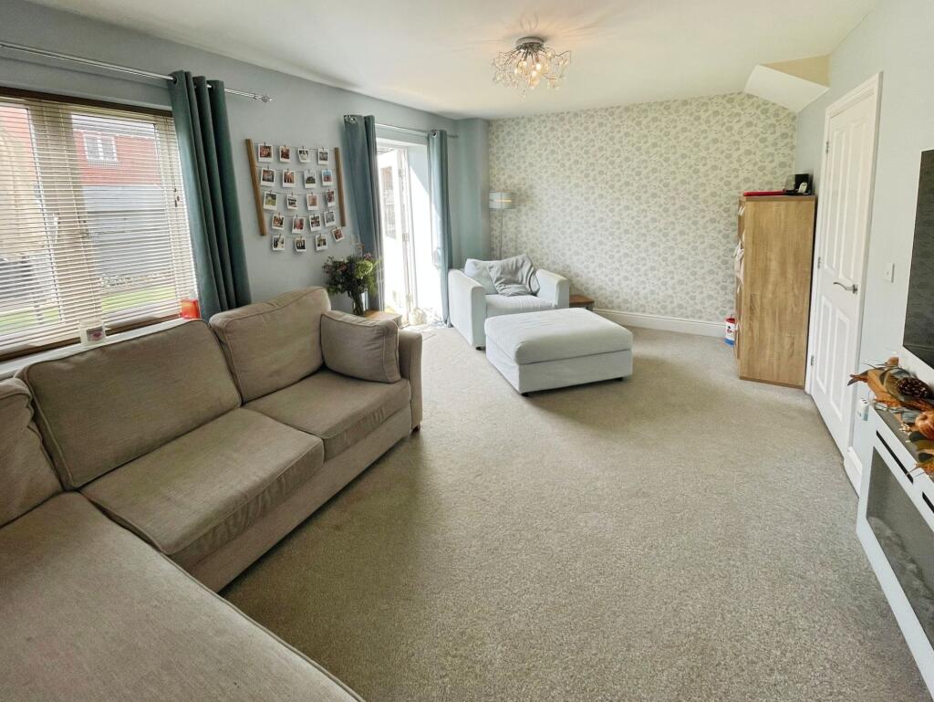 House in Basingstoke and Deane, Rooksdown - View 2
