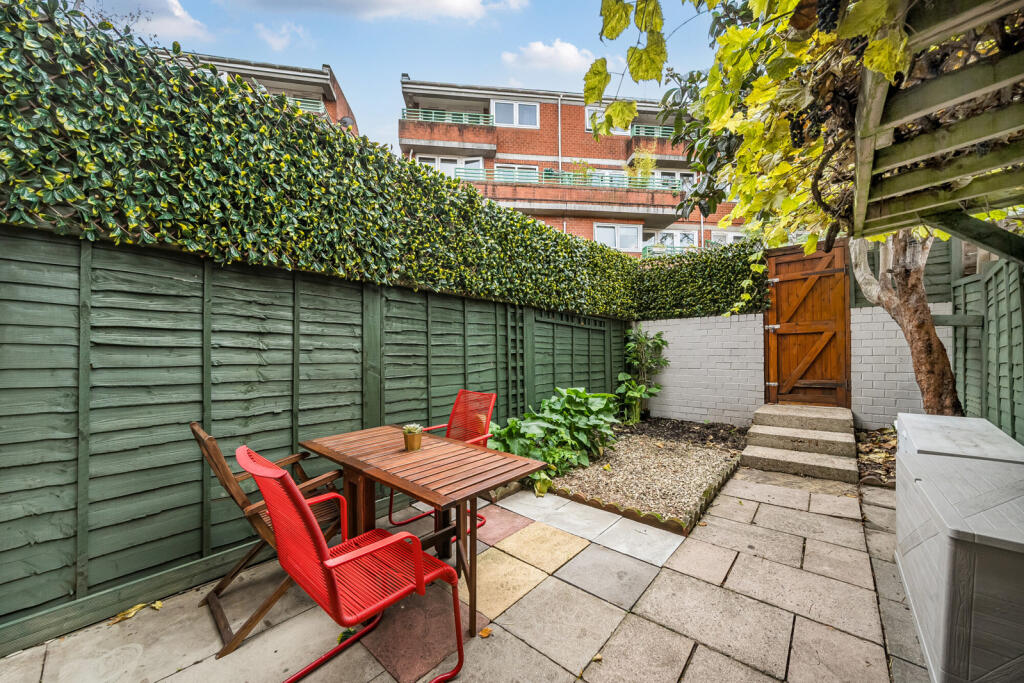 Main image of property: Woods Road, London