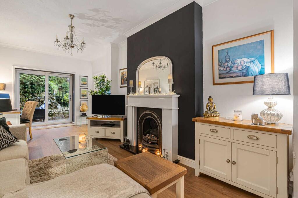 Main image of property: Higher Lincombe Road, Torquay, Devon, TQ1 2EX