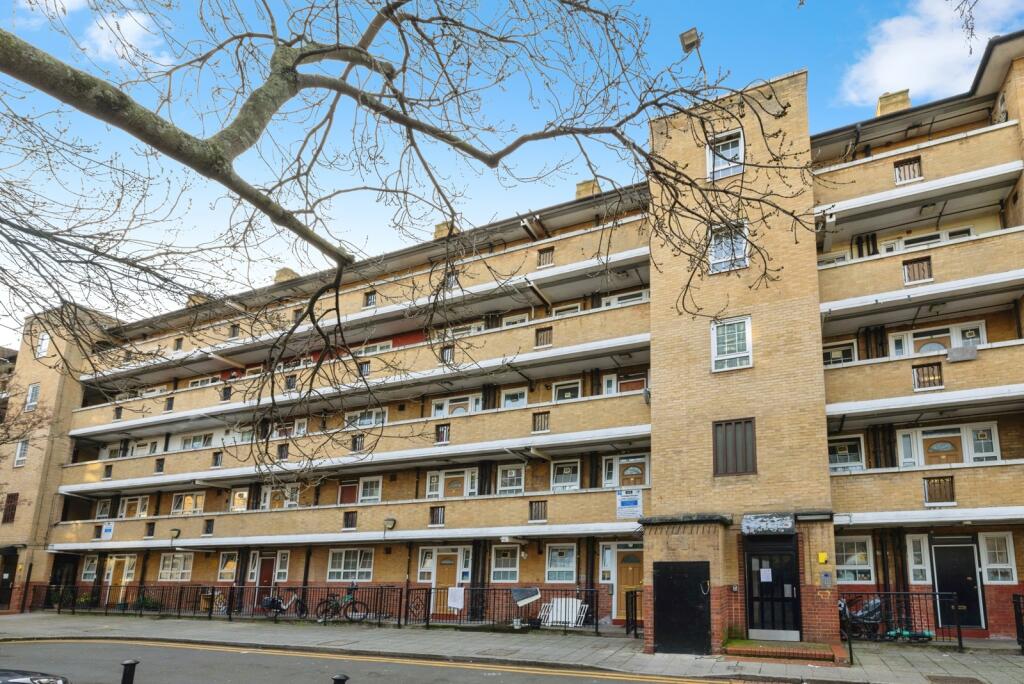 Main image of property: Gill Street, London, E14