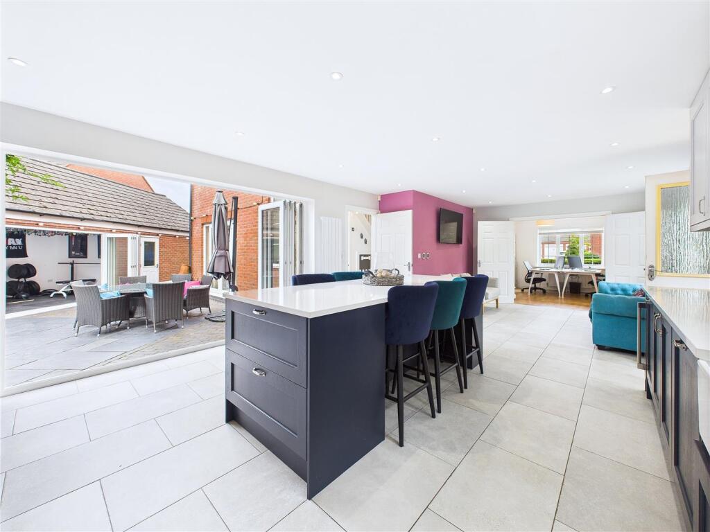 House in Walsall - View 4