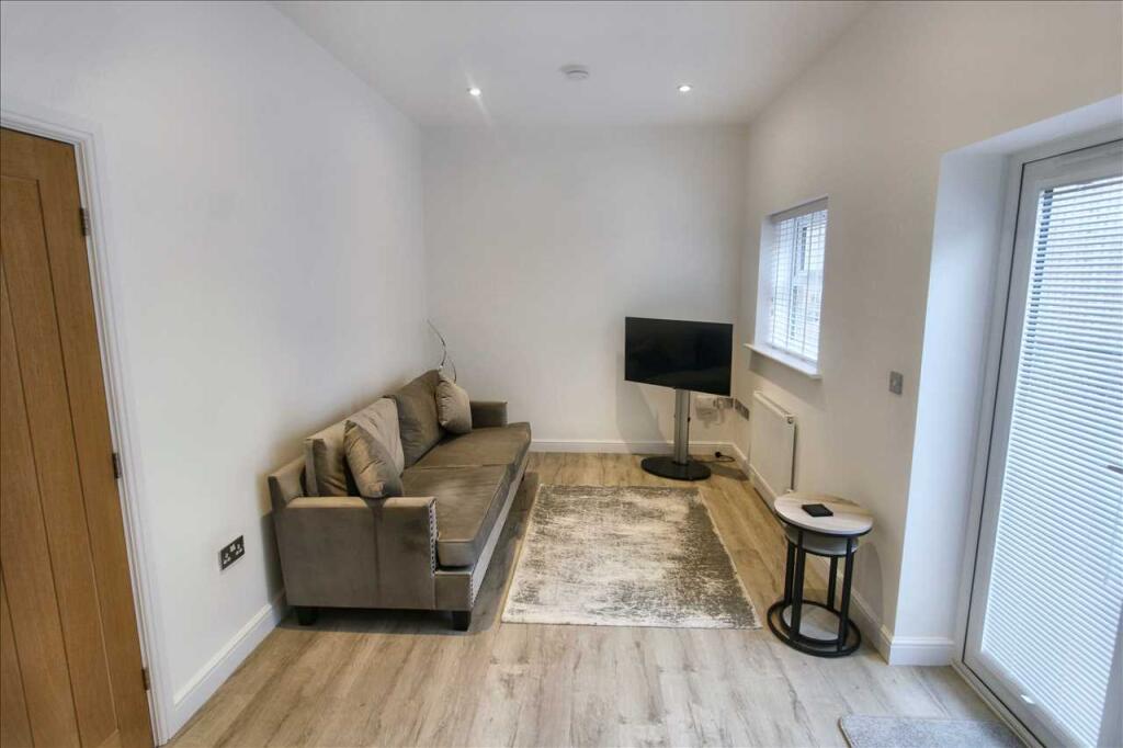 House in Broxtowe, Eastwood - View 5