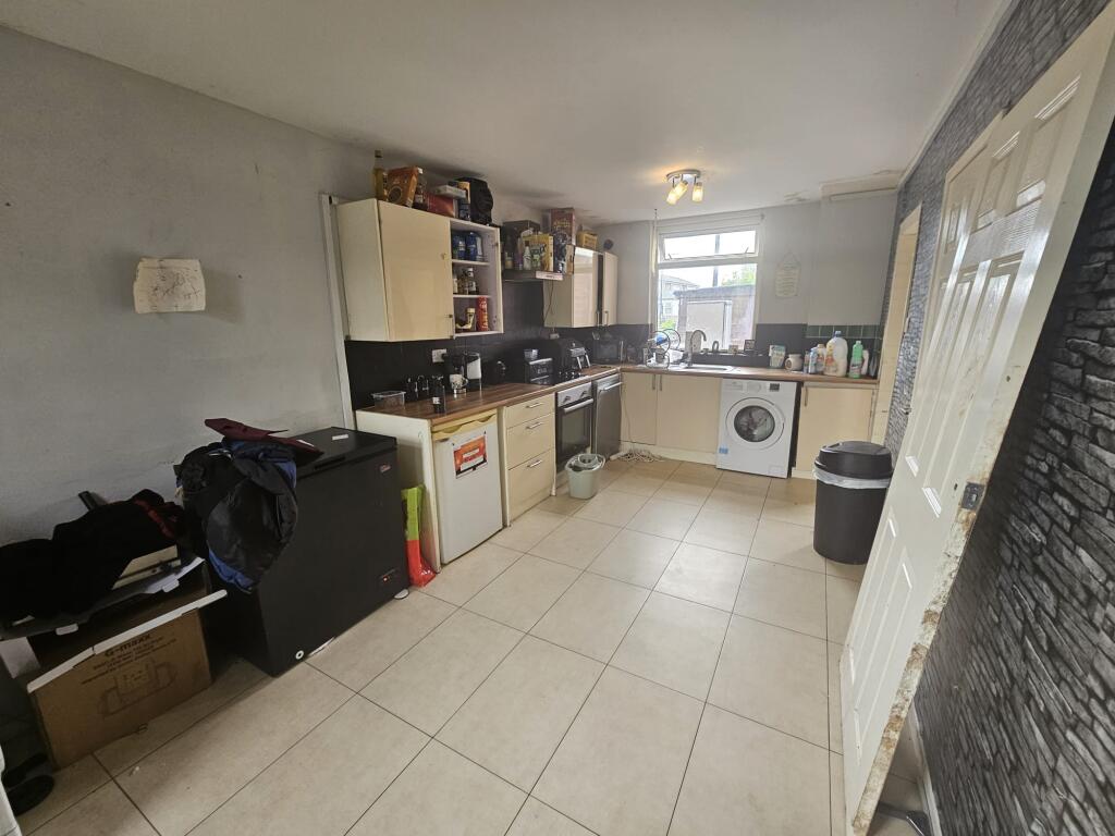 House in Trafford, Partington - View 5