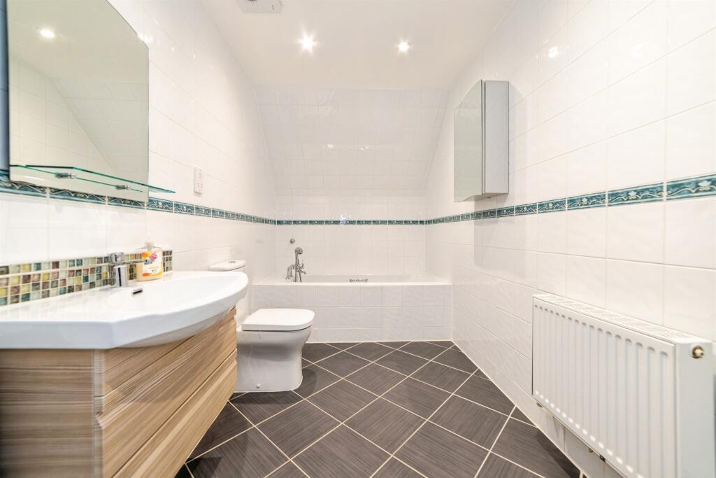 Additional image 14 of Canonsfield Road, Welwyn