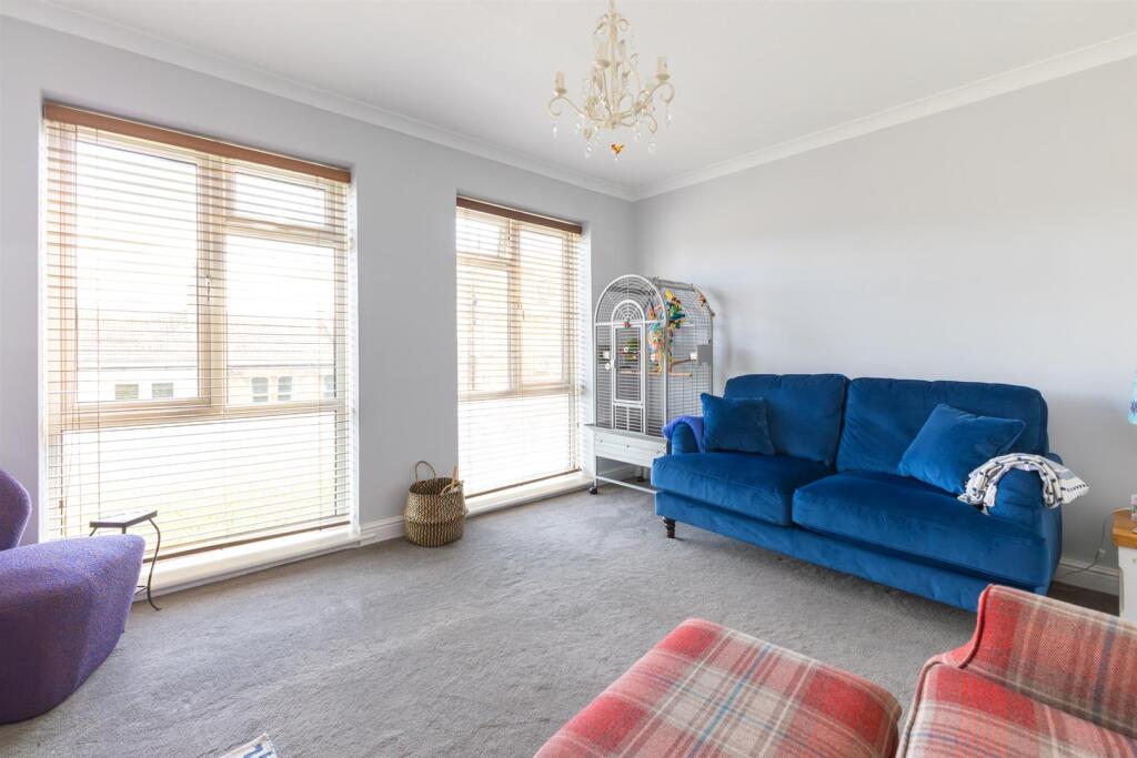 Edwin Road, Hastings - Meer