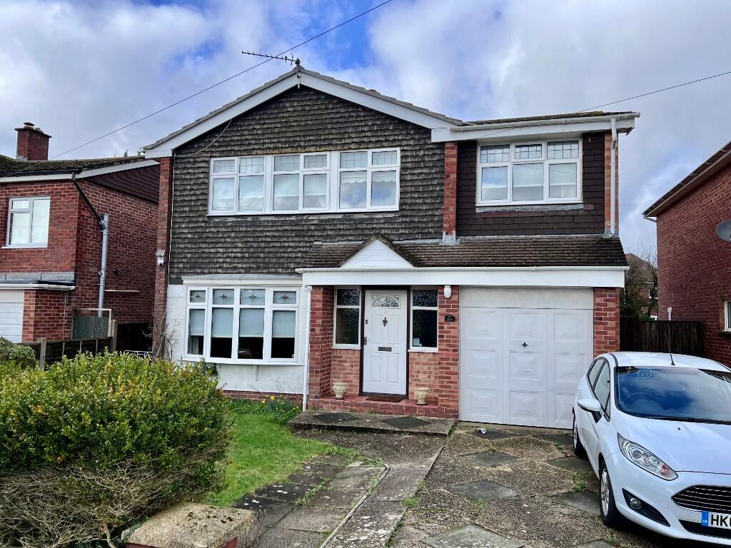5-bed detached on Heatherstone Avenue, SO45, £459,950