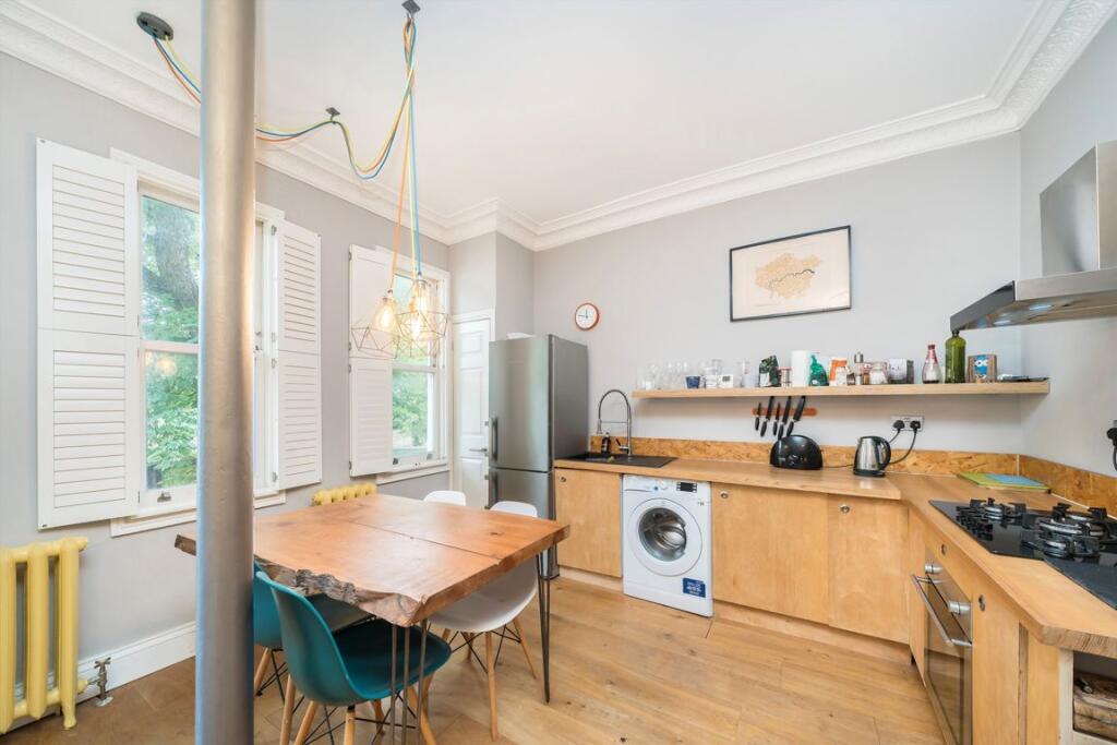 Apartment in London - View 5