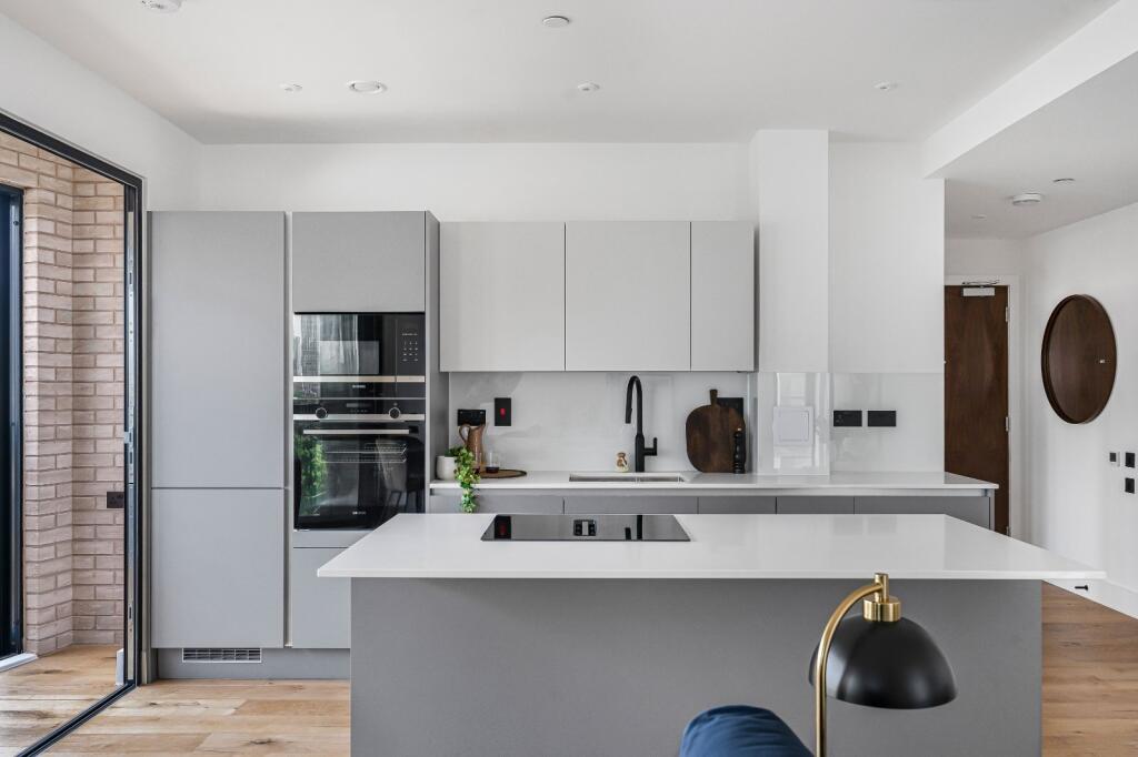 Apartment in London - View 4