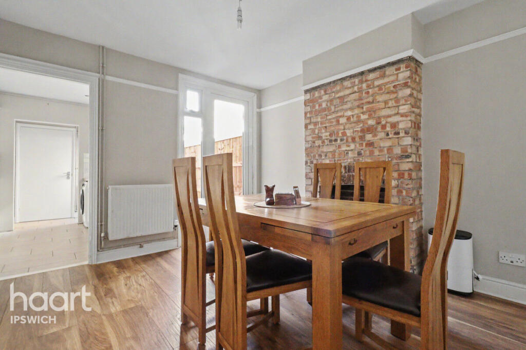 House in Ipswich, Racecourse - View 4