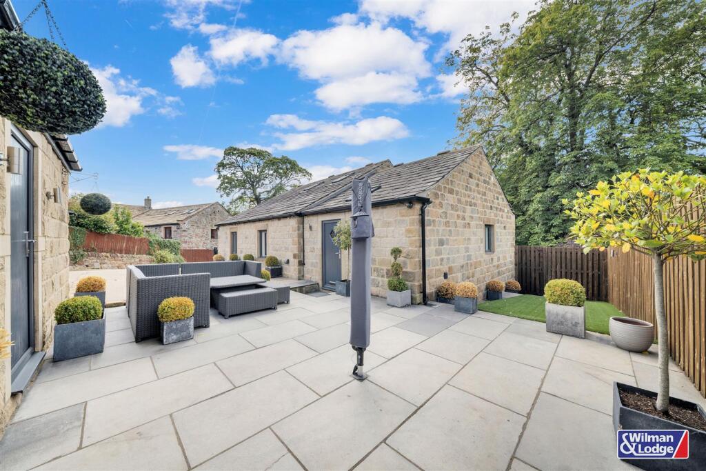 House in Bradford - View 4