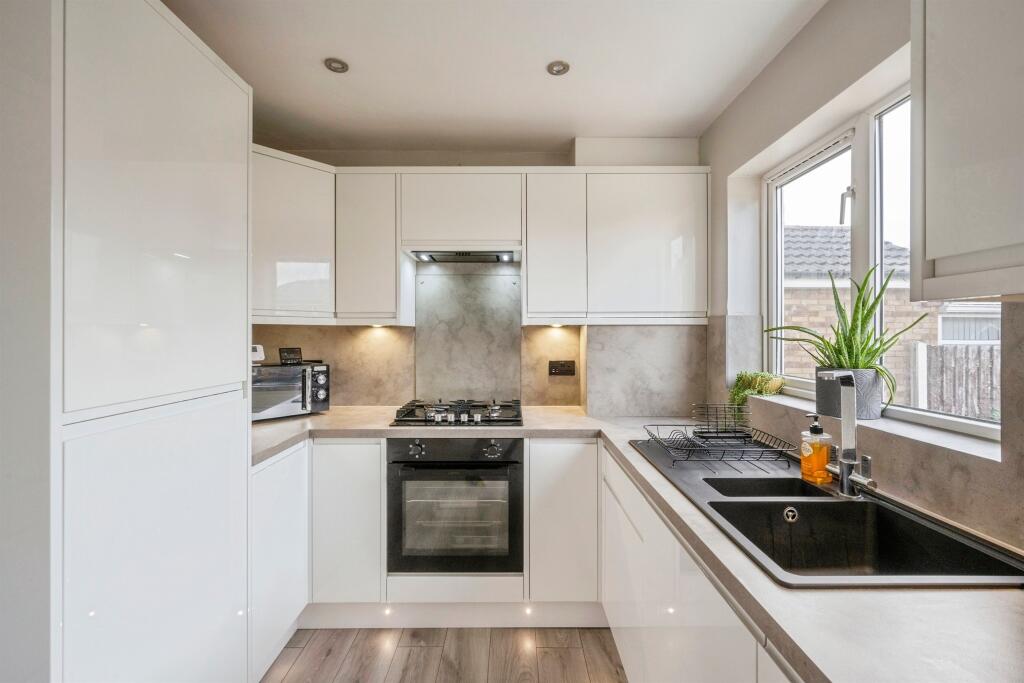 House in Doncaster, Rossington - View 5