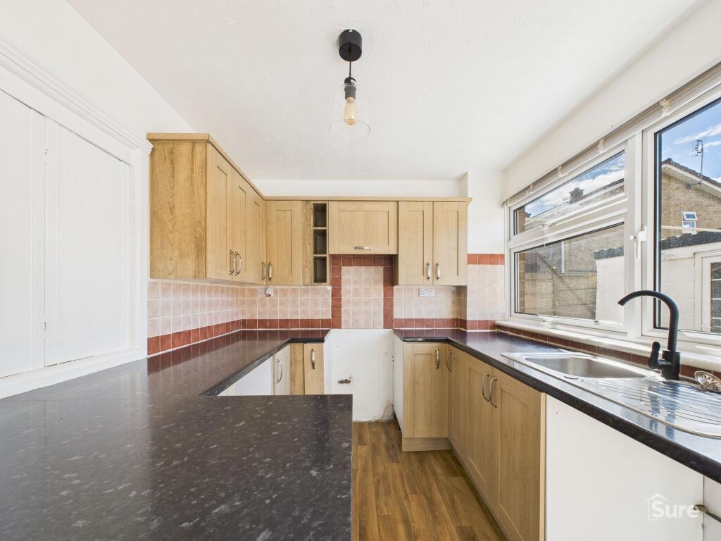House in East Staffordshire, Anglesey - More