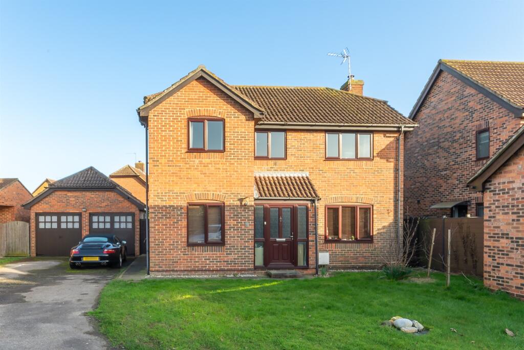 Main image of property: Spinnaker Drive, Heybridge Basin, MALDON