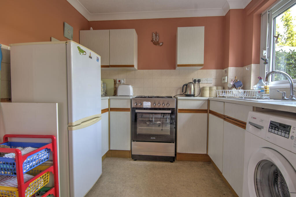 House in Southampton, Mansbridge - More