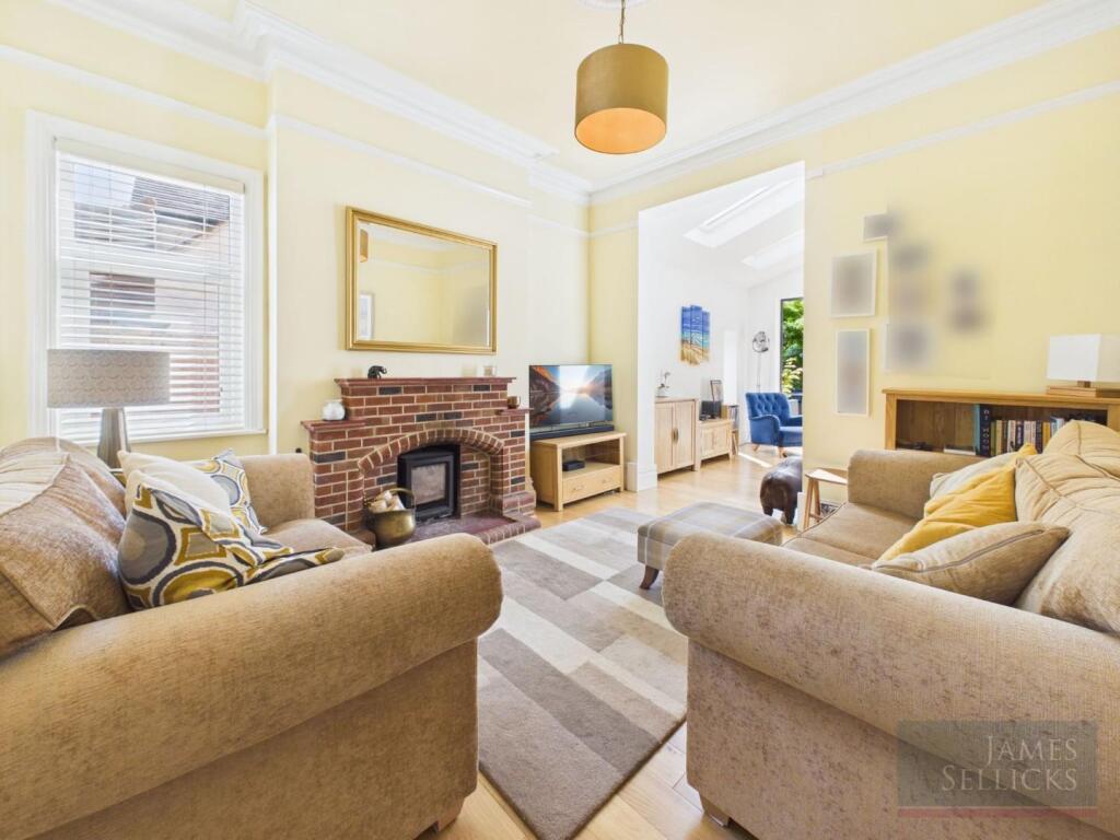 House in Charnwood, Hallam Fields, Birstall - More