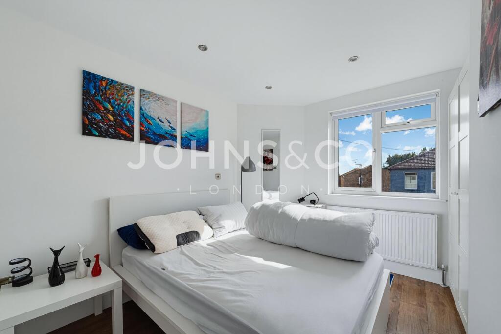 Apartment in London - View 4