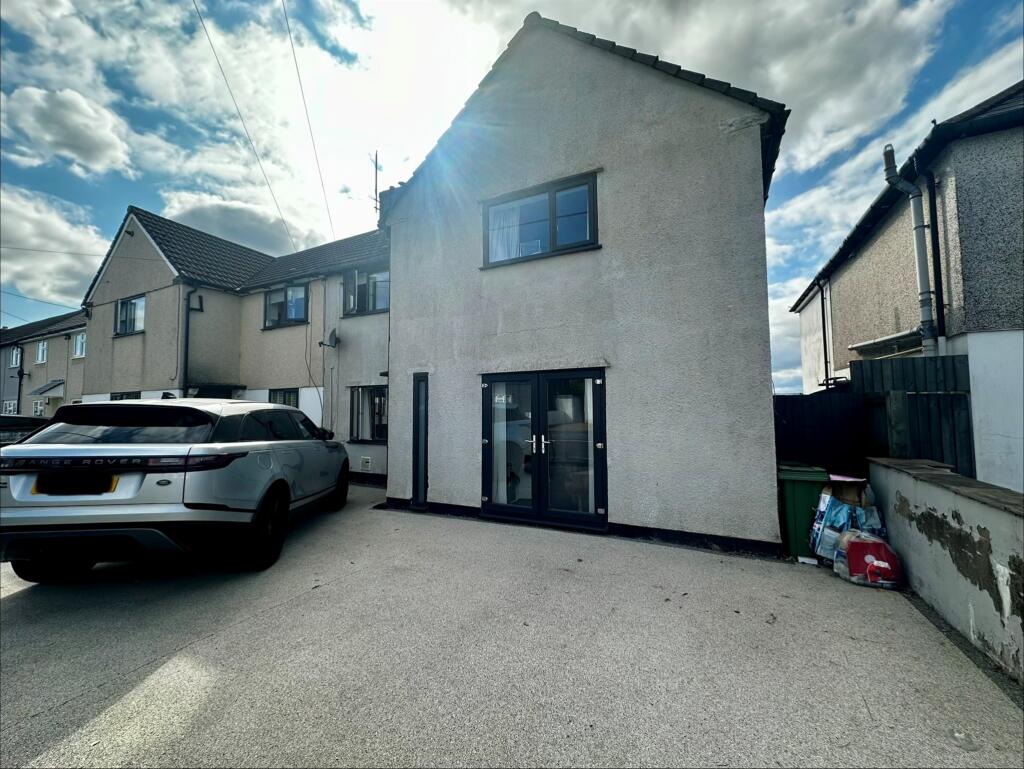 Main image of property: Llantrisant Road, Beddau, PONTYPRIDD