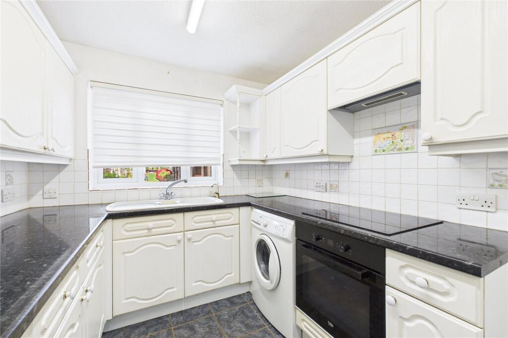 Watermill Court, Bath Road, Woolhampton, Reading, RG7 photo 3