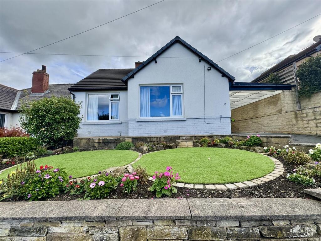 Main image of property: Felcote Avenue, Dalton, Huddersfield, HD5 8DR