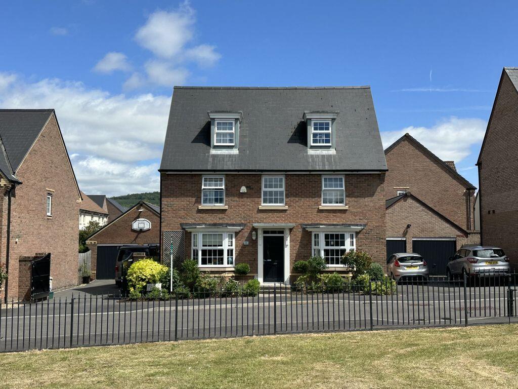 Main image of property: Steele Crescent, Llanfoist, Abergavenny