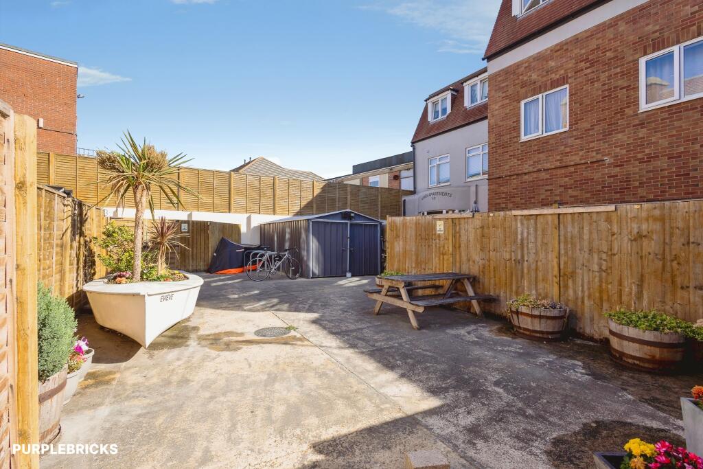 Apartment in Portsmouth - View 4