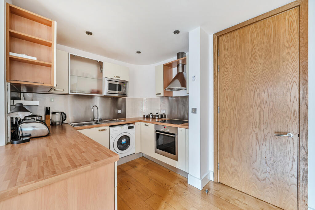 Apartment in Guildford - View 5