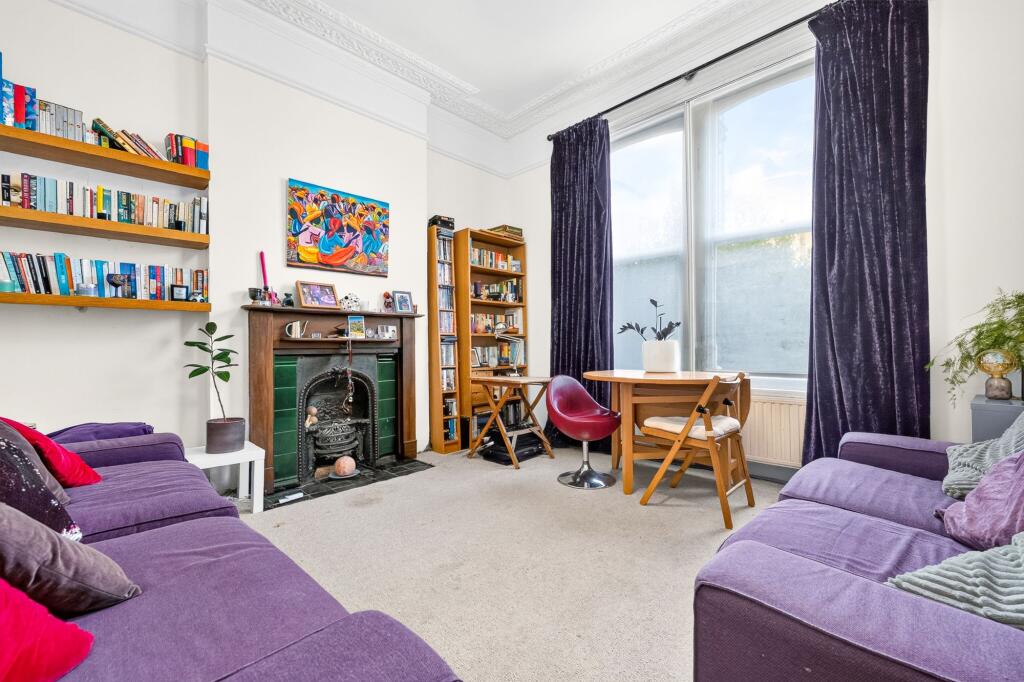 Apartment in London - View 2