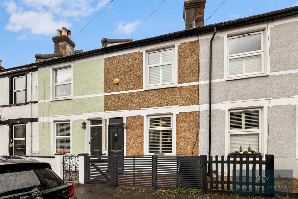 2-bed terraced on Jarvis Road, South Croydon, £450,000