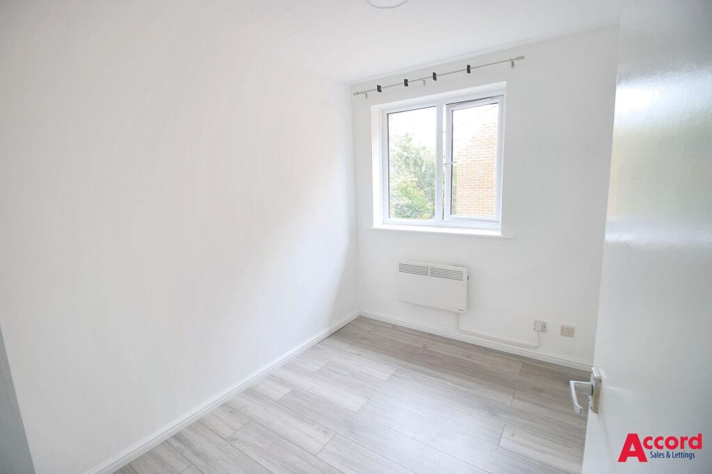 Apartment in London, Little Heath - View 5