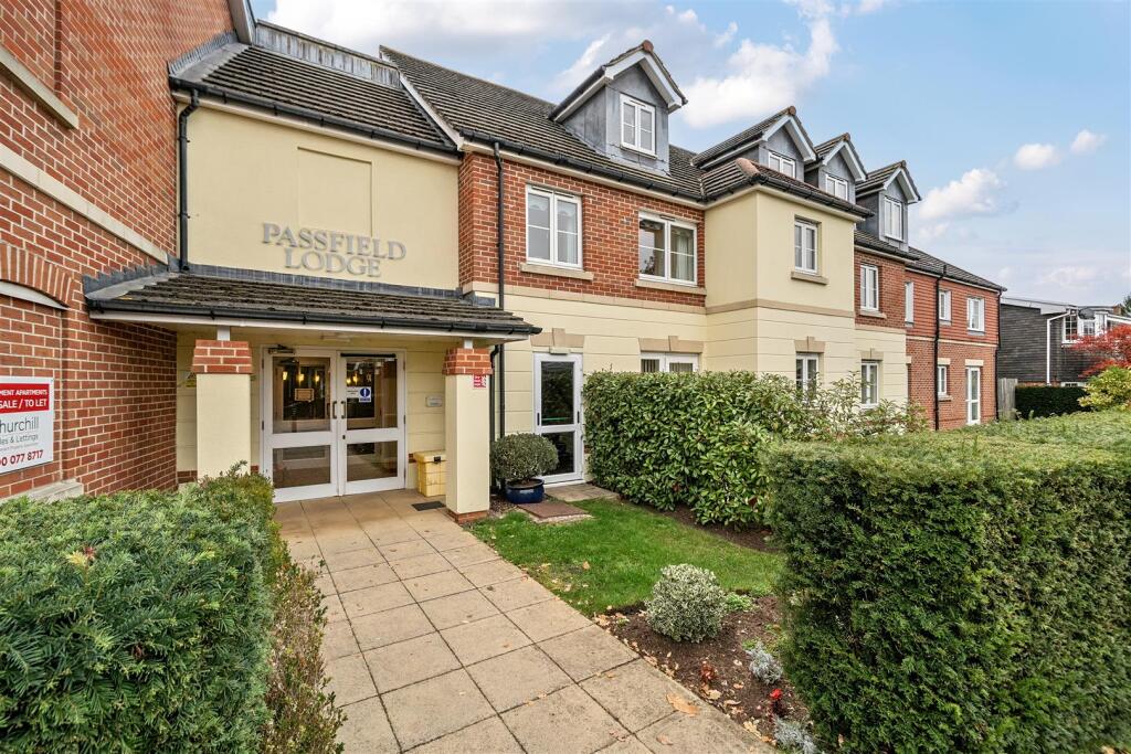 1-bed other on Passfield Lodge, Lightwater, £180,000