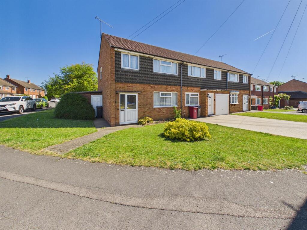 Main image of property: Kentwood Close, Tilehurst, Reading