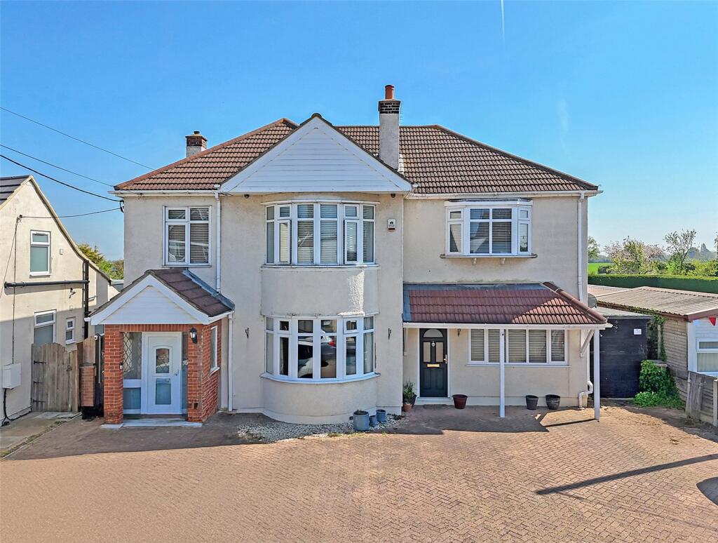 5-bed detached on Little Wakering Road, Little Wakering, Essex, SS3, £735,000