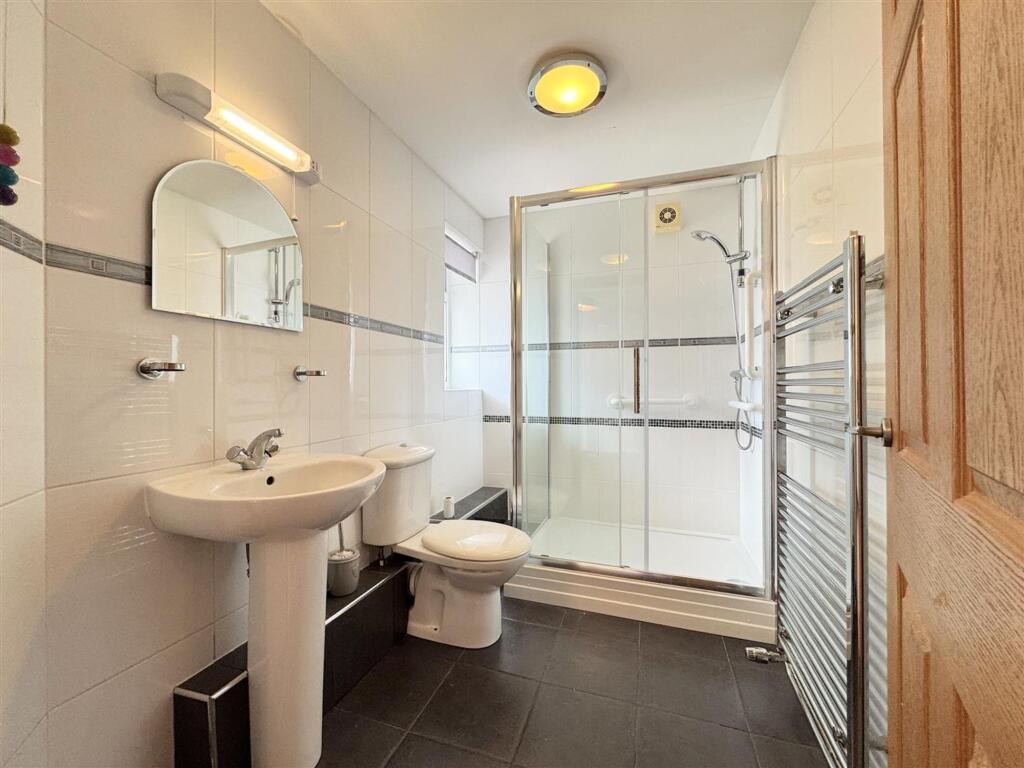 Apartment in Truro - View 5